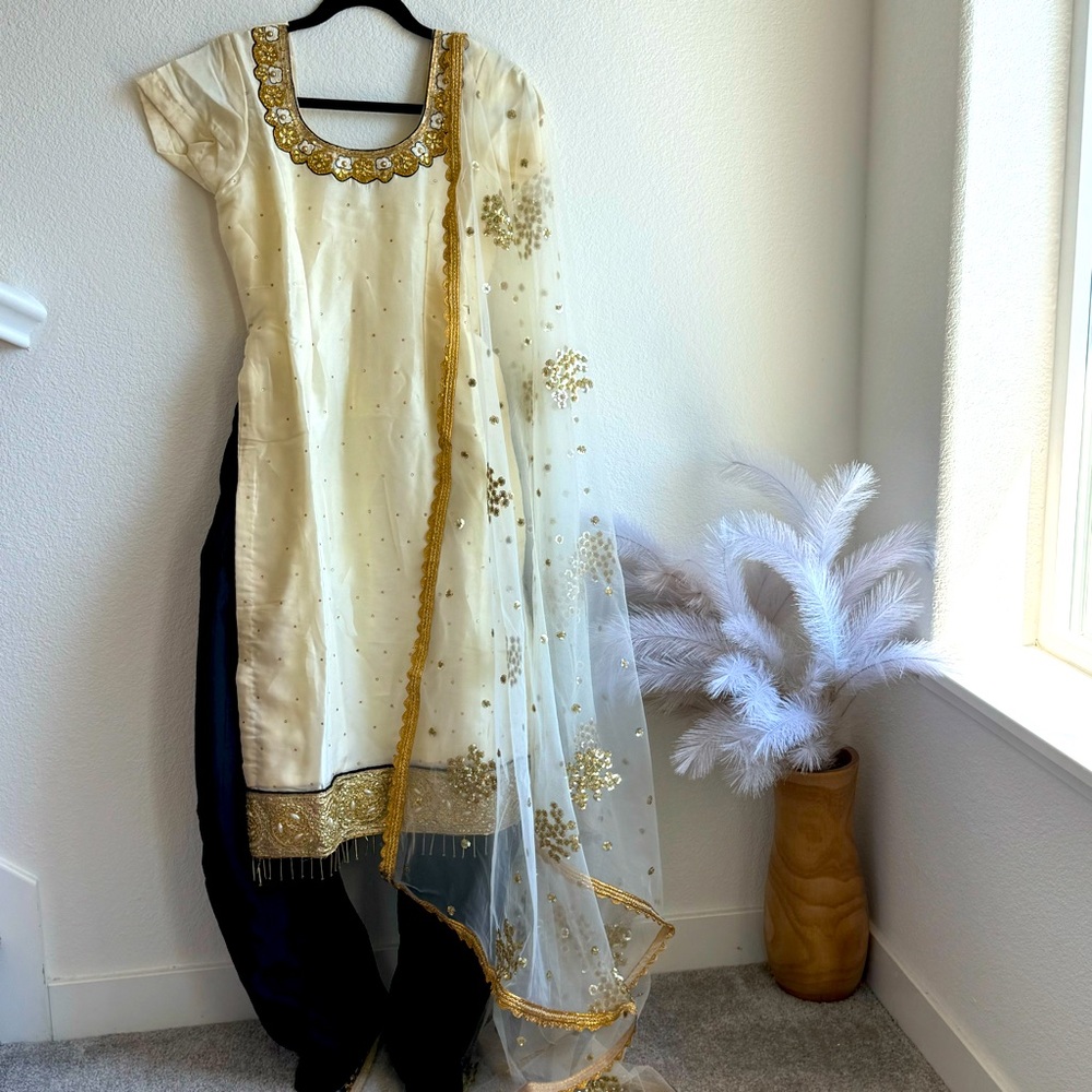 Off White / Cream & Black 3-Piece Indian Salwar Kameez (Indian Suit)